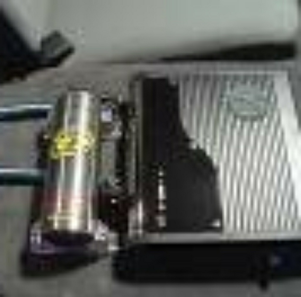 2- 12 inch Memphis BR12S AND 1500 WATT MEMPHIS AMP